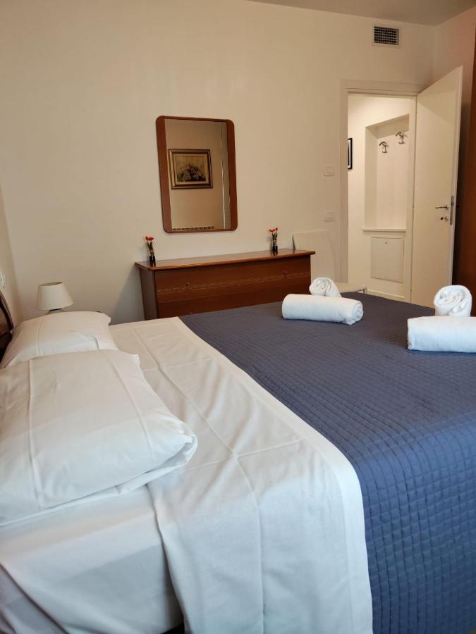 Sweet Apartment - Centre Peschiera del Garda Exterior foto